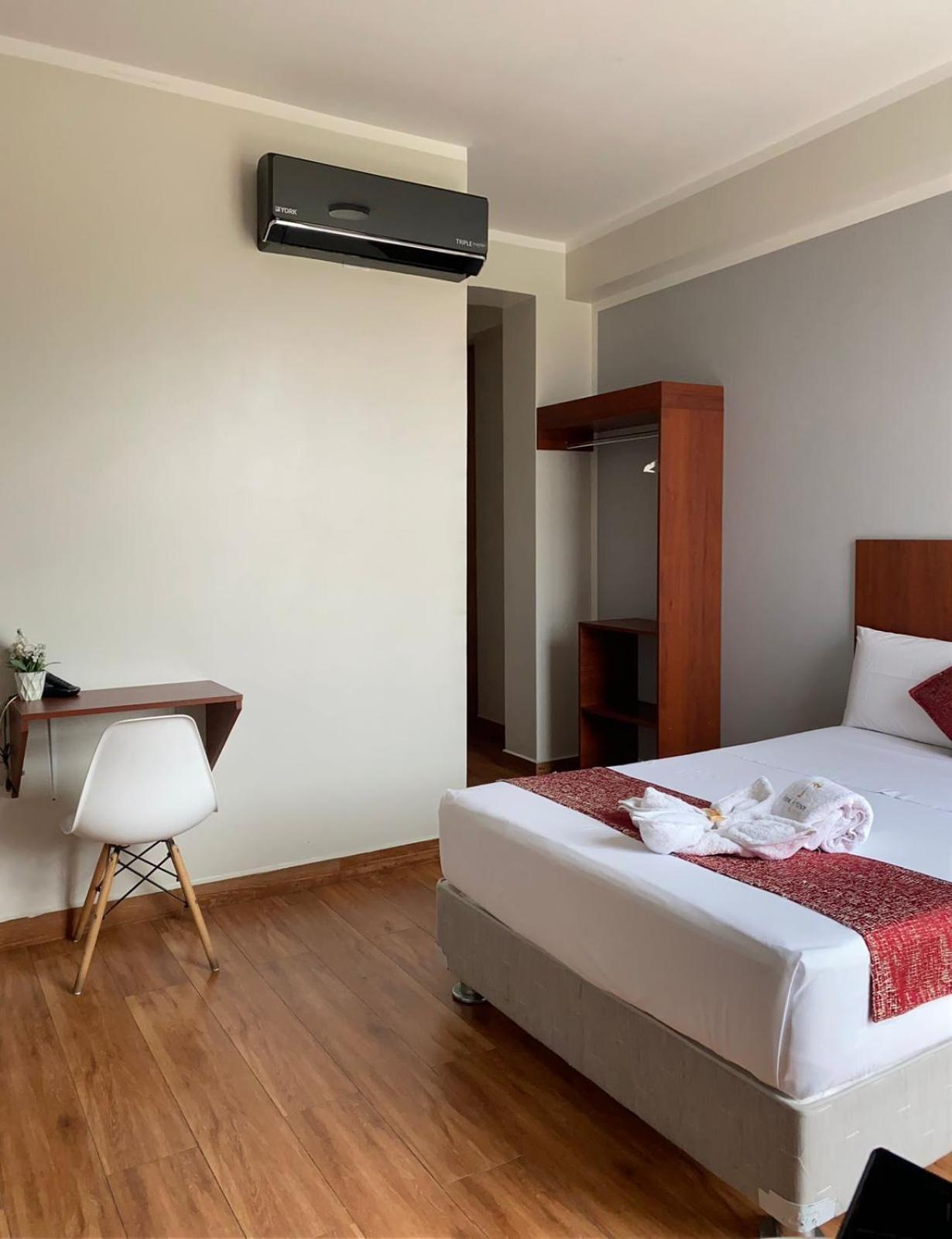 Hotel La Palmera De Oro タラポト エクステリア 写真